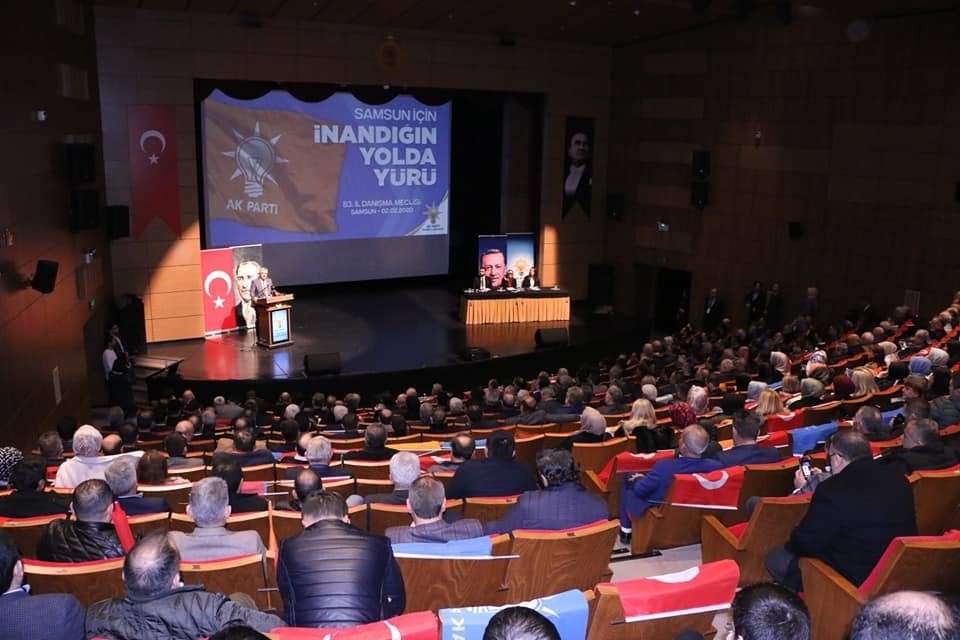 AK PARTİ 'DE ÇOŞKULU BİRLİKTELİK AK PARTİ 'DE ÇOŞKULU BİRLİKTELİK
